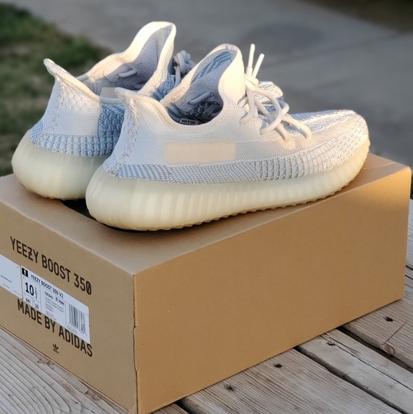 Yeezy Boost Cloud White (non-reflective) - Picture 3 of 7